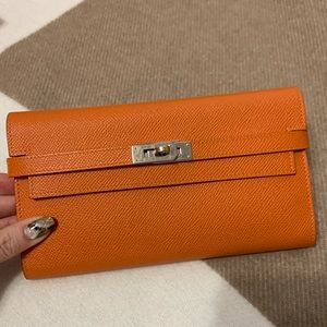 Hermes- Kelly wallet, good conditions.